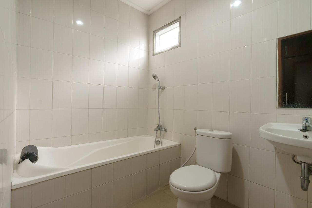 Dago Suites Syariah Cikarang Mitra Reddoorz Bekasi Kültér fotó