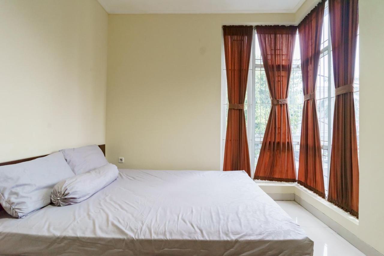 Dago Suites Syariah Cikarang Mitra Reddoorz Bekasi Kültér fotó