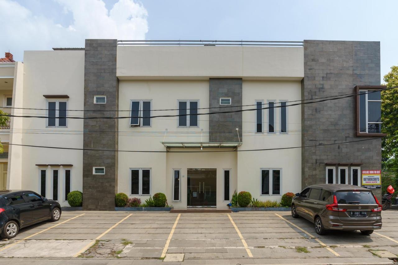 Dago Suites Syariah Cikarang Mitra Reddoorz Bekasi Kültér fotó